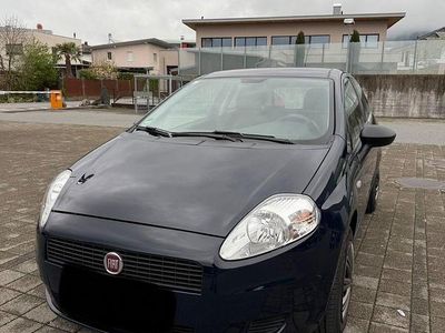 Second-hand Fiat Punto 65 CP (47 kW) 2010 Albastru Hatchback