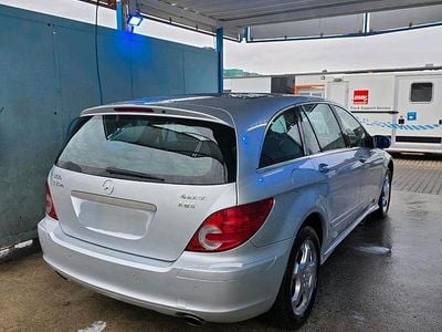 Usata Mercedes R350 273 CV (200 kW) 2006 Argento Monovolume