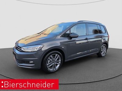Grau Gebraucht 2024 VW Touran Comfortline Van / Kleinbus | 34.990 € (Fairer Preis)