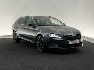 Gebraucht Skoda Superb Style 272 PS (200 kW) 2019 Grau Limousine