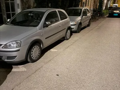 Gebraucht Opel Corsa 75 PS (55 kW) 2003 Silber Kleinwagen