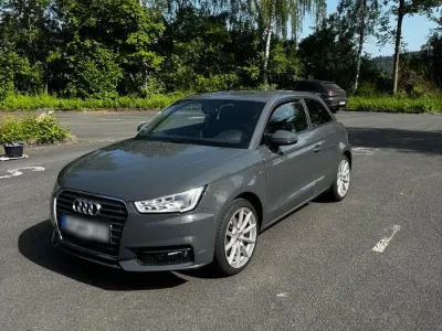Gebraucht Audi A1 S-Line 125 PS (91 kW) 2016 Grau Kleinwagen