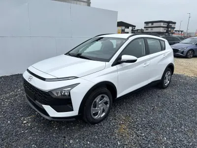 Neu Hyundai Bayon Life 77 PS (56 kW) 2025 Weiss saw SUV
