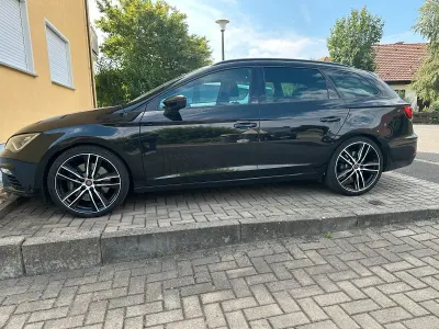 Gebraucht Seat Leon 4Drive 300 PS (220 kW) 2019 Schwarz Kombi