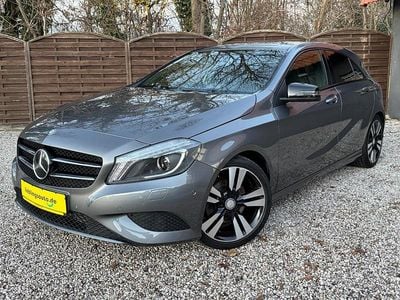Grau Gebraucht 2013 Mercedes A200 Limousine | 10.990 € (Fairer Preis)
