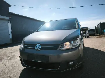 Gebraucht VW Touran Cup 105 PS (77 kW) 2014 Grau Van / Kleinbus