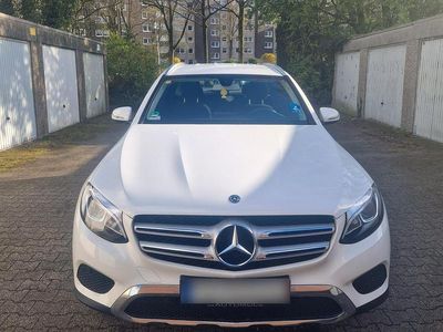 Second-hand Mercedes GLC300 245 CP (180 kW) 2017 Alb SUV