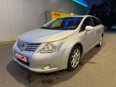 Gebraucht Toyota Avensis 152 PS (111 kW) 2009 Silber Limousine