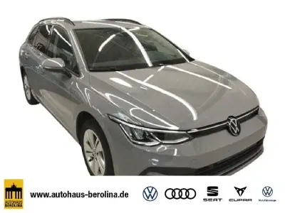 Gebraucht VW Golf VIII Life 150 PS (110 kW) 2024 Mondsteingrau Kombi