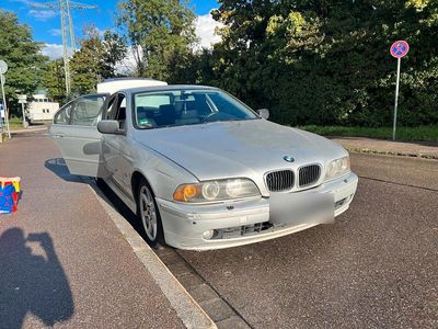 BMW 525