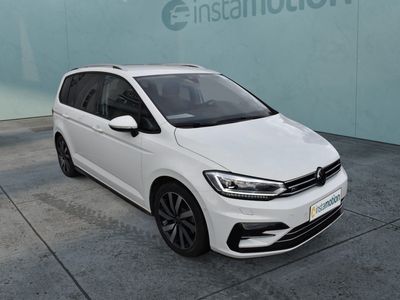 Second-hand VW Touran R-line 150 CP (110 kW) 2024 Alb Monovolum