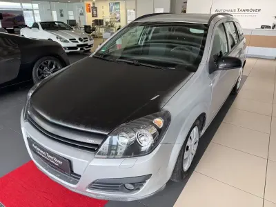 Gebraucht Opel Astra Edition 125 PS (91 kW) 2006 Silber Limousine