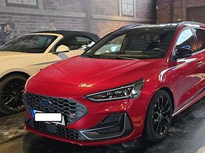 Gebraucht Ford Focus ST 280 PS (205 kW) 2024 Rot Limousine