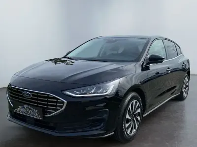 Gebraucht Ford Focus Titanium 155 PS (114 kW) 2025 Schwarz Limousine