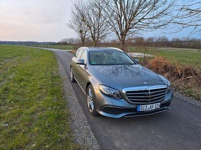 Second-hand Mercedes E220 Exclusive 194 CP (142 kW) 2016 Gri Berlinǎ
