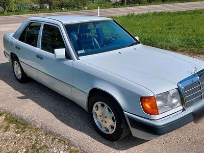Gebraucht Mercedes E400 279 PS (205 kW) 1992 Weiß Limousine