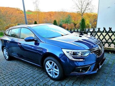 Gebraucht Renault Mégane GrandTour 132 PS (97 kW) 2017 Blau Kombi