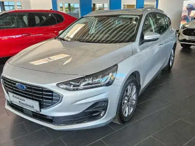 Neu Ford Focus Titanium 125 PS (91 kW) 2026 Silber Limousine