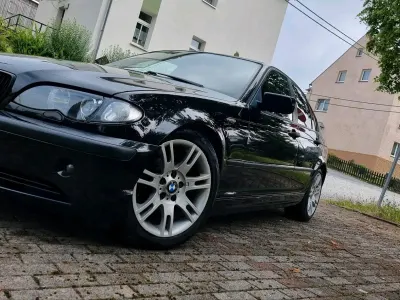 Gebraucht BMW 316 115 PS (84 kW) 2002 Schwarz Limousine