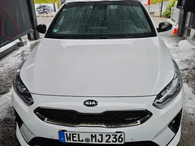 Gebraucht Kia Ceed GT GT 204 PS (150 kW) 2020 Weiß Limousine