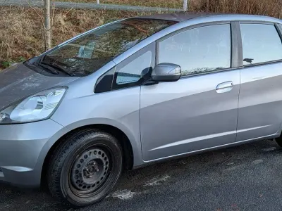 Gebraucht Honda Jazz 100 PS (73 kW) 2010 Grau Kleinwagen