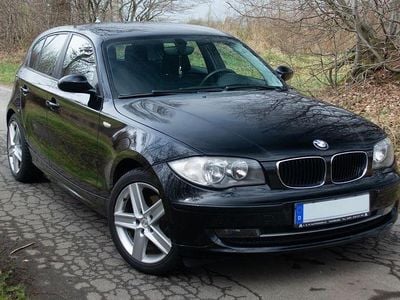 Gebraucht BMW 116 122 PS (89 kW) 2008 Schwarz Kleinwagen