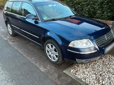 Gebraucht VW Passat 131 PS (96 kW) 2003 Blau Kombi