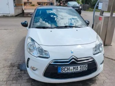 Gebraucht Citroën DS3 95 PS (69 kW) 2011 Weiß Kleinwagen