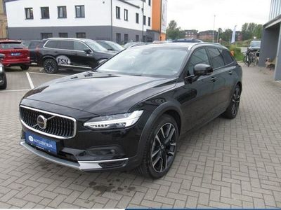Second-hand Volvo V90 CC Ultimate 250 CP (183 kW) 2023 Negru Break