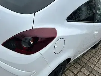 Gebraucht Opel Corsa 87 PS (63 kW) 2012 Weiß Kleinwagen