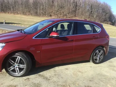 Gebraucht BMW 220 Active Tourer M Sport 192 PS (141 kW) 2015 Rot Van / Kleinbus