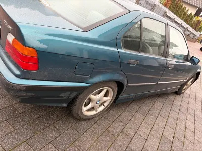 Gebraucht BMW 316 1995 Grün Limousine