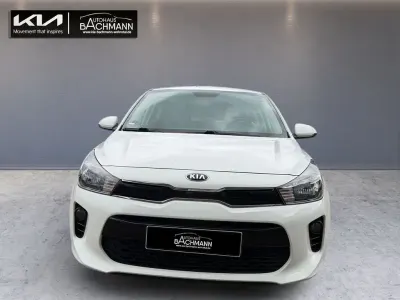 Używany Kia Rio Edition 7 84 KM (61 kW) 2019 Biały Sedan/Limuzyna