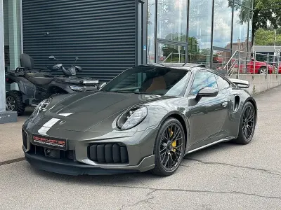 Neu Porsche 911 Turbo S 711 PS (522 kW) 2026 Grün Coupé