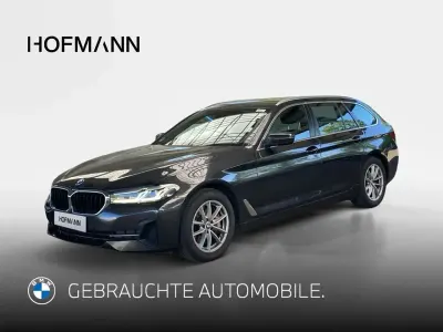 Gebraucht BMW 530 Sport Line 286 PS (210 kW) 2021 Sophistograu brillanteffekt metallic Kombi