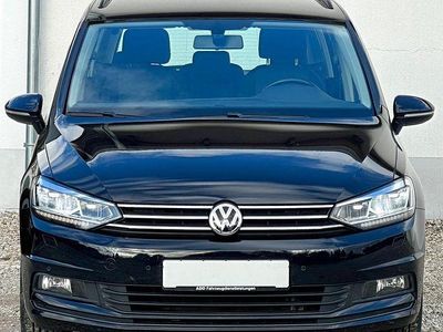 Gebraucht VW Touran Comfortline 150 PS (110 kW) 2018 Schwarz Van / Kleinbus