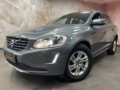 Grau Gebraucht 2016 Volvo XC60 Momentum SUV | 13.290 € (Guter Preis)