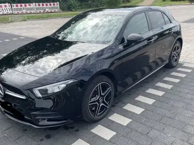 Gebraucht Mercedes A250 AMG line 218 PS (160 kW) 2021 Schwarz Limousine