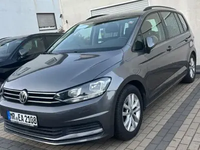 Gebraucht VW Touran Comfortline 150 PS (110 kW) 2015 Van / Kleinbus