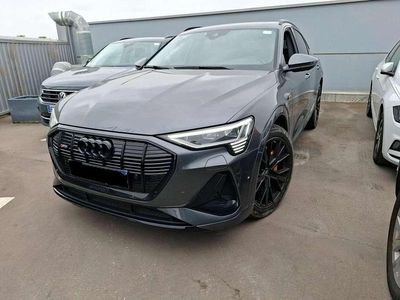 Daytonagrau perleffekt Gebraucht 2022 Audi e-tron Sportback S-Line SUV | 39.815 € (Guter Preis)