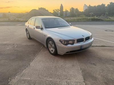 BMW 745
