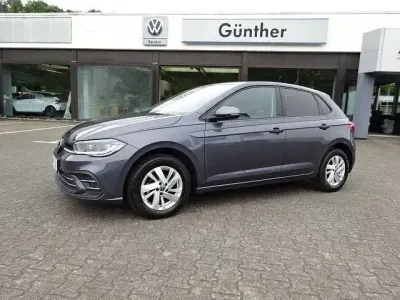 Gebraucht VW Polo Style 95 PS (69 kW) 2023 Grau Kleinwagen