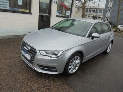 Silber Gebraucht 2015 Audi A3 Attraction Limousine | 13.450 € (Fairer Preis)