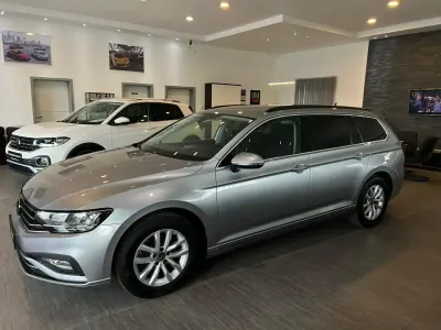 Gebraucht VW Passat 150 PS (110 kW) 2021 Silber Kombi