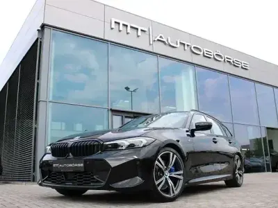 Gebraucht BMW 330 M Sport 286 PS (210 kW) 2023 Schwarz Kombi