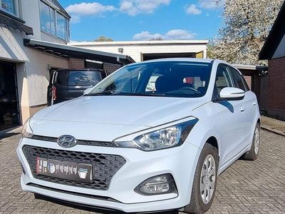 Gebraucht Hyundai i20 Active 101 PS (74 kW) 2020 Blau Kleinwagen