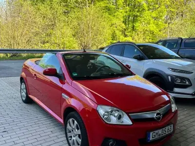 Gebraucht Opel Tigra 90 PS (66 kW) 2006 Rot Cabrio