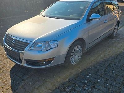 Gebraucht VW Passat 122 PS (89 kW) 2010 Silber Kombi