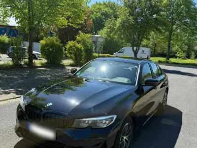 Usata BMW 318 Advantage 156 CV (114 kW) 2020 Nero Berlina