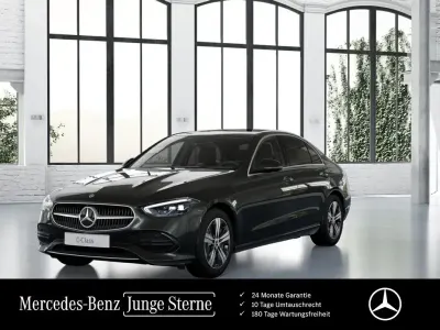 Używany Mercedes C300e 204 KM (150 kW) 2024 Szary Sedan/Limuzyna